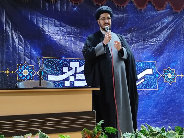 دبیر محتوایی جلسات خانگی قرآن:کار تشکیلاتی قرآنی مهمترین کارفرهنگی است دبیر محتوایی جلسات خانگی قرآن:کار تشکیلاتی قرآنی مهمترین کارفرهنگی است