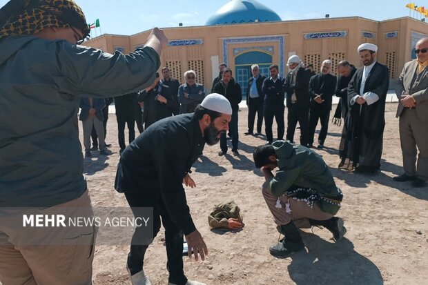 «آخرین تصویر» در یادمان شلمچه اجرا شد «آخرین تصویر» در یادمان شلمچه اجرا شد