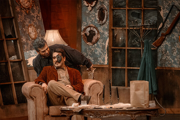 کارگردان «غرب غمگین»: طراحی لباس و صحنه در حال حذف شدن از تئاتر است کارگردان «غرب غمگین»: طراحی لباس و صحنه در حال حذف شدن از تئاتر است