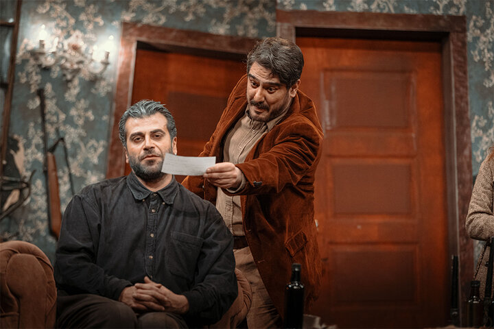 کارگردان «غرب غمگین»: طراحی لباس و صحنه در حال حذف شدن از تئاتر است