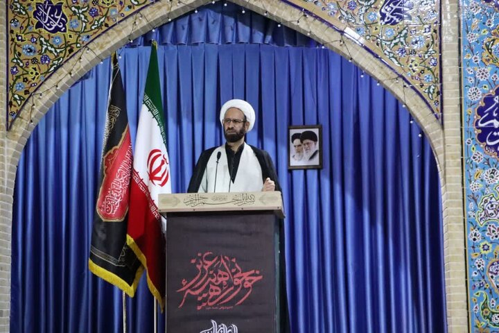 امامجمعه موقت خرمآباد:تجربه برجام نمونه روشنی از بیتعهدی آمریکا بود امامجمعه موقت خرمآباد:تجربه برجام نمونه روشنی از بیتعهدی آمریکا بود