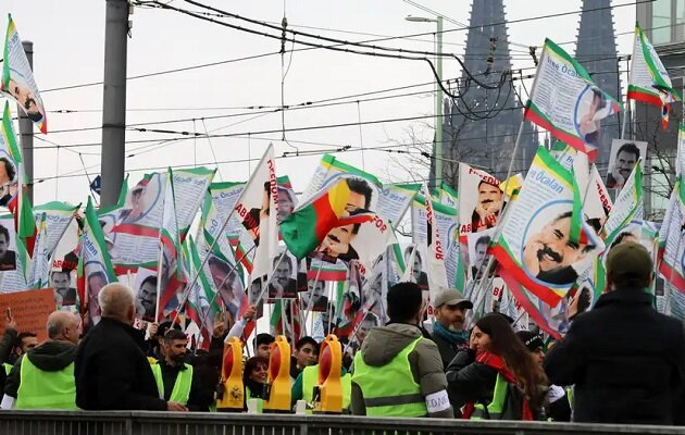 Almanya'daki Kürt örgütlerinden Öcalan'ın çağrısına destek