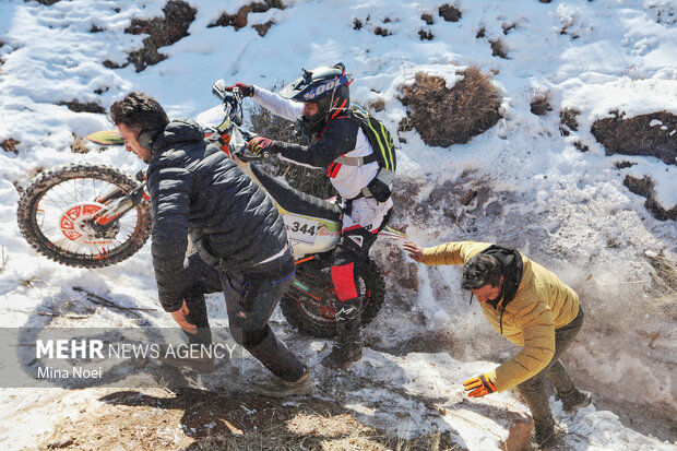 مسابقات موتورسواری اندرو قهرمانی کشور در تبریز