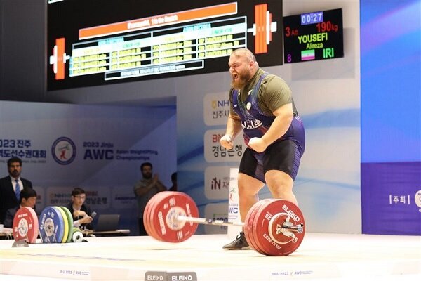 گفتگو با پدیده وزنهبرداری ایران؛ از لفظ «یا پدر» تا طلای ناب در جهان