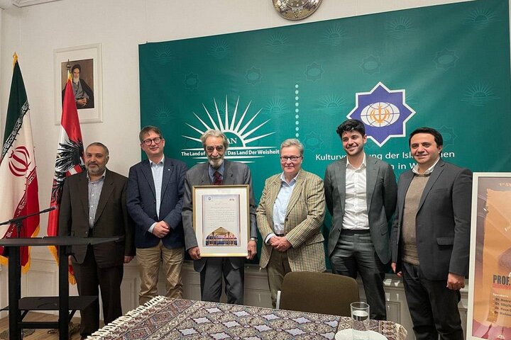 نقاط کور حوزه ایرانشناسی نیازمند پژوهشاند