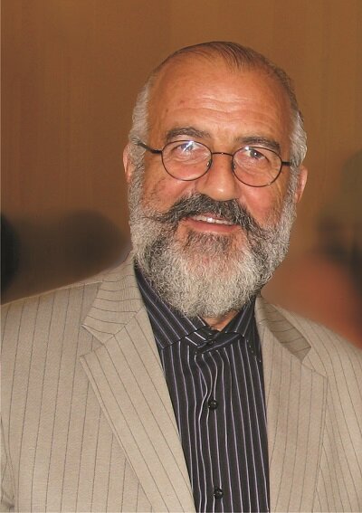 چه کسانی در کتابخانه مجلس قانونگذار ایران خدمت کردهاند؟