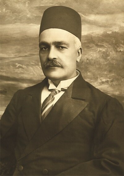 چه کسانی در کتابخانه مجلس قانونگذار ایران خدمت کردهاند؟