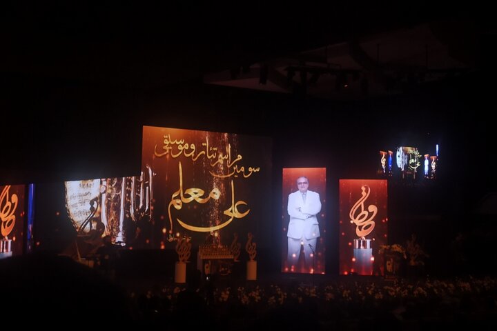 تندیسهای تئاتر و موسیقی علی معلم به خانه رفتند؛ نکوداشت اکبر زنجانپور