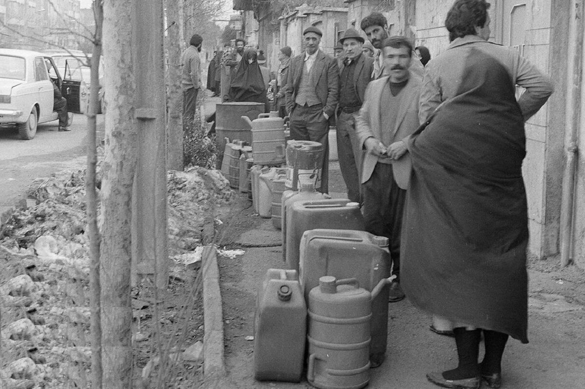 جنگ،دولت،كشور،كالاهاي،تأمين،اساسي،واردات،اجراي،زمان،اقتصادي، ...