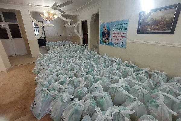 اجرای طرح قرار دوازدهم با توزیع سبد معیشتی بین نیازمندان اهل سنت کنگان اجرای طرح قرار دوازدهم با توزیع سبد معیشتی بین نیازمندان اهل سنت کنگان