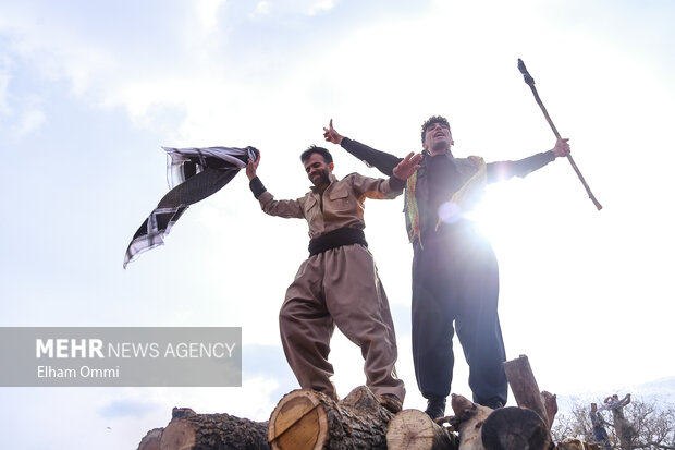 استقبال از نوروز در روستای چشمیدر کردستان