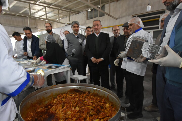 راهاندازی ۱۸۰ آشپزخانه برای توزیع غذای گرم بین نیازمندان خراسان جنوبی