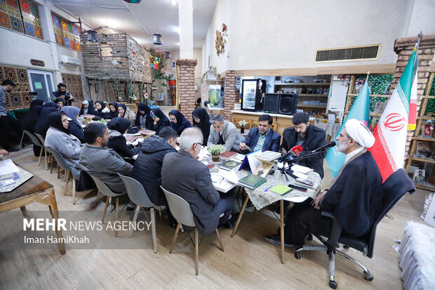 نشست خبری«زندگی با آیه ها» در همدان