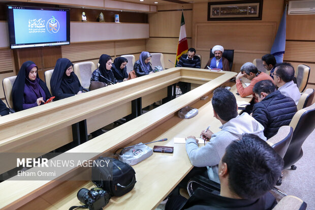 نشست خبری پویش «زندگی با آیه‌ها» در سنندج