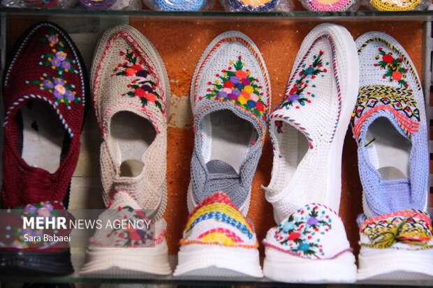 از گیوه تا گلیم؛ روایت دستانی که فرهنگ کردستان را زنده نگه میدارند