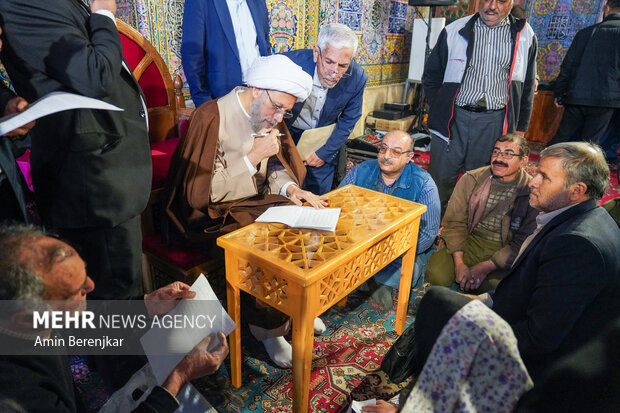 محفل انس با قرآن کریم در مسجد نصیرالملک شیراز