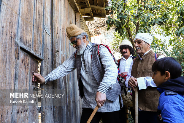 آئین نوروزخوانی در روستای تاریخی کفشگیری