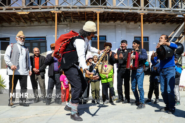 آئین نوروزخوانی در روستای تاریخی کفشگیری