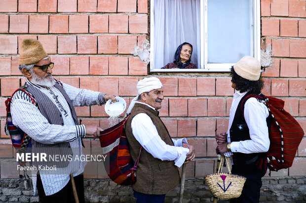 آئین نوروزخوانی در روستای تاریخی کفشگیری