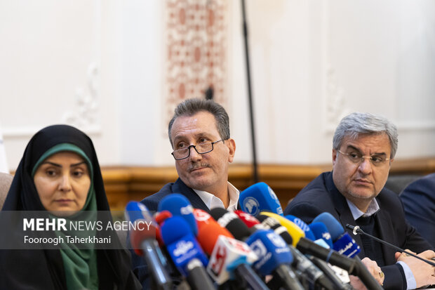 راهکارهای رفع موانع تامین مسکن و زمین برای خانواده شهدا و ایثارگران راهکارهای رفع موانع تامین مسکن و زمین برای خانواده شهدا و ایثارگران