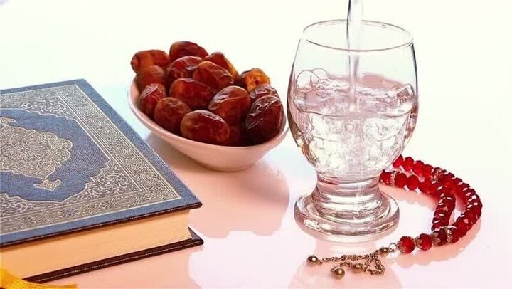 روزهداران از نوشیدن بیش از حد چای در وعده سحر خودداری کنند روزهداران از نوشیدن بیش از حد چای در وعده سحر خودداری کنند