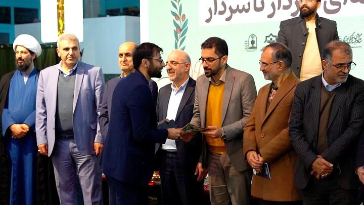 خبرنگار مهر گیلان برگزیده رخداد رسانهای «سردار تا سردار» شد خبرنگار مهر گیلان برگزیده رخداد رسانهای «سردار تا سردار» شد