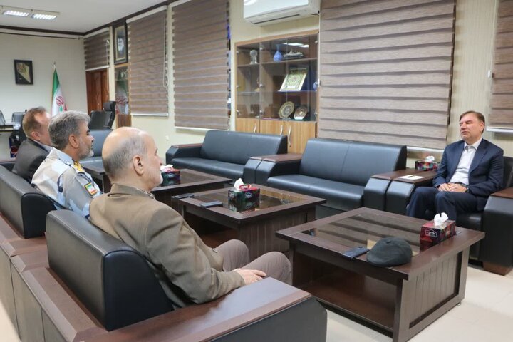 مرزبانان شبانهروز از مرزهای ایران حراست میکنند