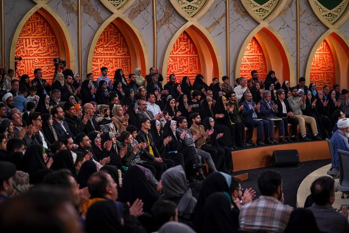 «محفل» جلوههایی از گستردگی سفره قرآن را به تصویر میکشد