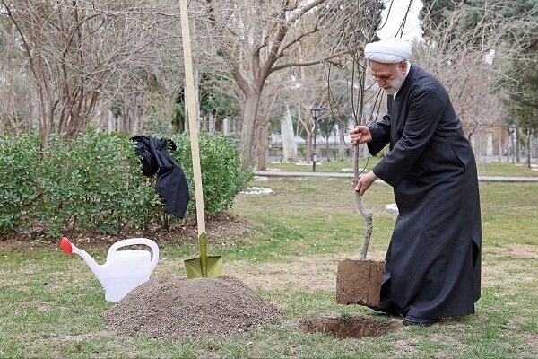 ايجئي:  لم ينس أحد ما فعلته أميركا بهيروشيما وناغازاكي ومايفعله الكيان الصهيوني من دمار ضد بيئة غزة