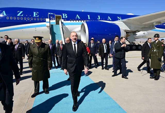 Azerbaycan Cumhurbaşkanı Aliyev Ankara'da Azerbaycan Cumhurbaşkanı Aliyev Ankara'da
