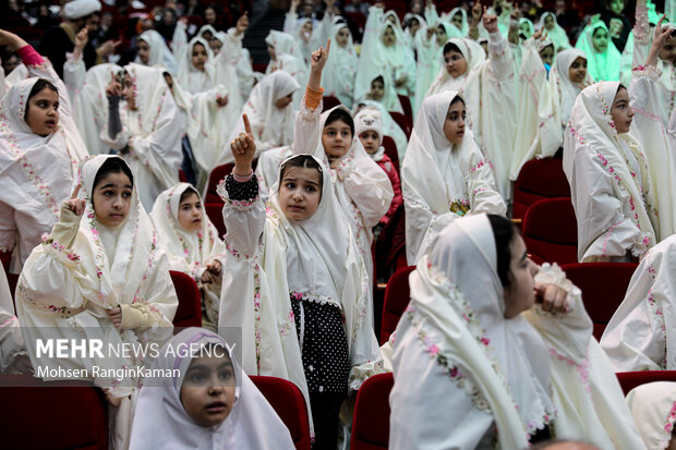 جشن بزرگ تکلیف فرشته‌ها