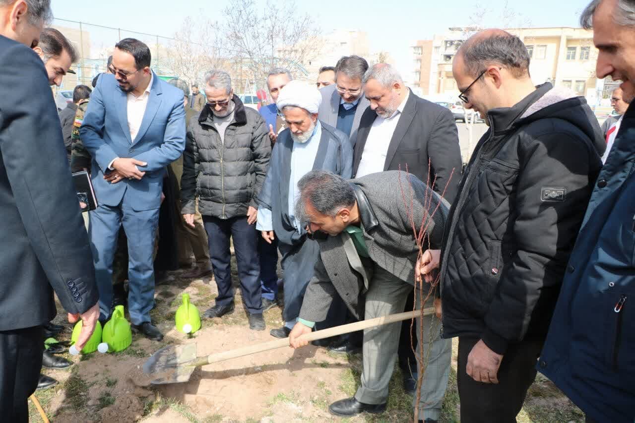 فرهنگسازی حفظ محیط زیست یکی از رسالت های آموزش و پرورش است