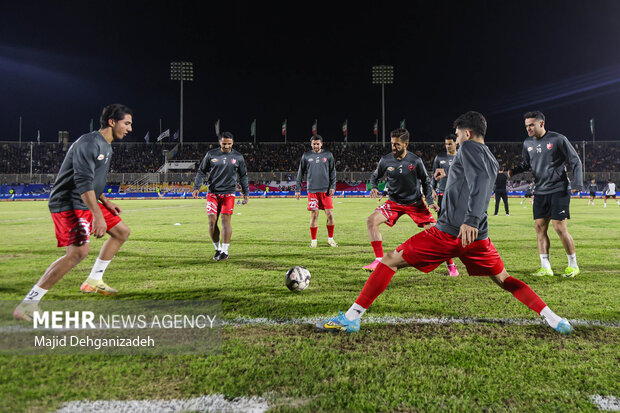 لیگ برتر فوتبال -  پرسپولیس و چادرملو