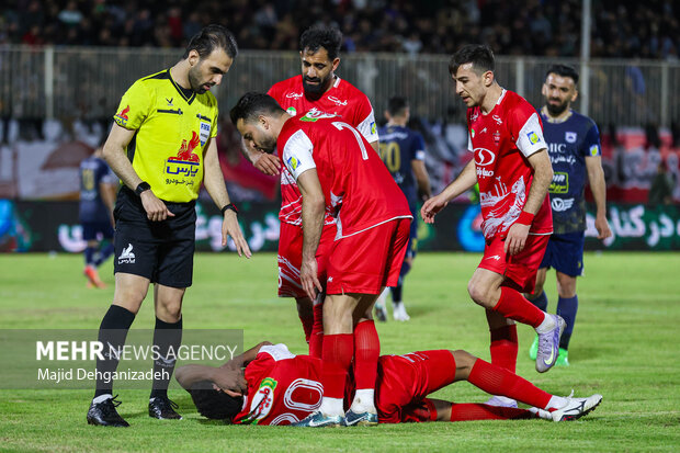 لیگ برتر فوتبال -  پرسپولیس و چادرملو