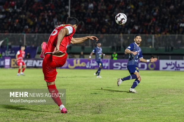 لیگ برتر فوتبال -  پرسپولیس و چادرملو