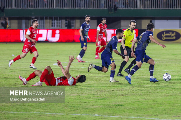 لیگ برتر فوتبال -  پرسپولیس و چادرملو