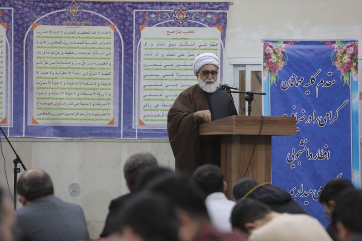 نخبگان علمی محور اصلی ساخت آیندهای درخشان برای ایران هستند نخبگان علمی محور اصلی ساخت آیندهای درخشان برای ایران هستند