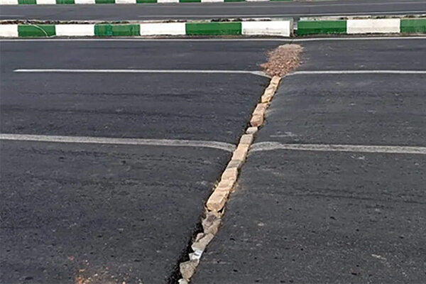 ماجرای «ترک» روی پل صالحیه چه بود؛عملیات نصب لرزه گیرها آغاز شد