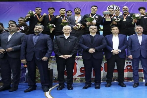 پایان نخستین دوره لیگ کیک بوکسینگ با قهرمانی سیاوش رودهن پایان نخستین دوره لیگ کیک بوکسینگ با قهرمانی سیاوش رودهن