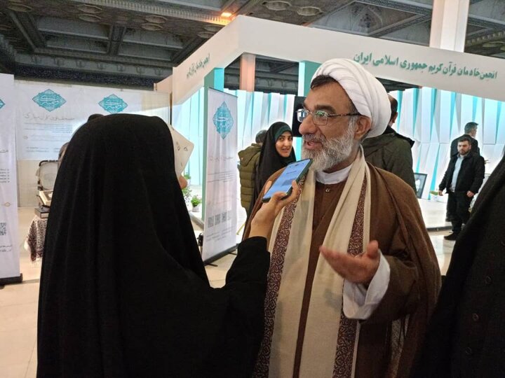 خسروپناه: زندگی با آیه ها، توانسته میلیونها نفر را با قرآن مانوس کند