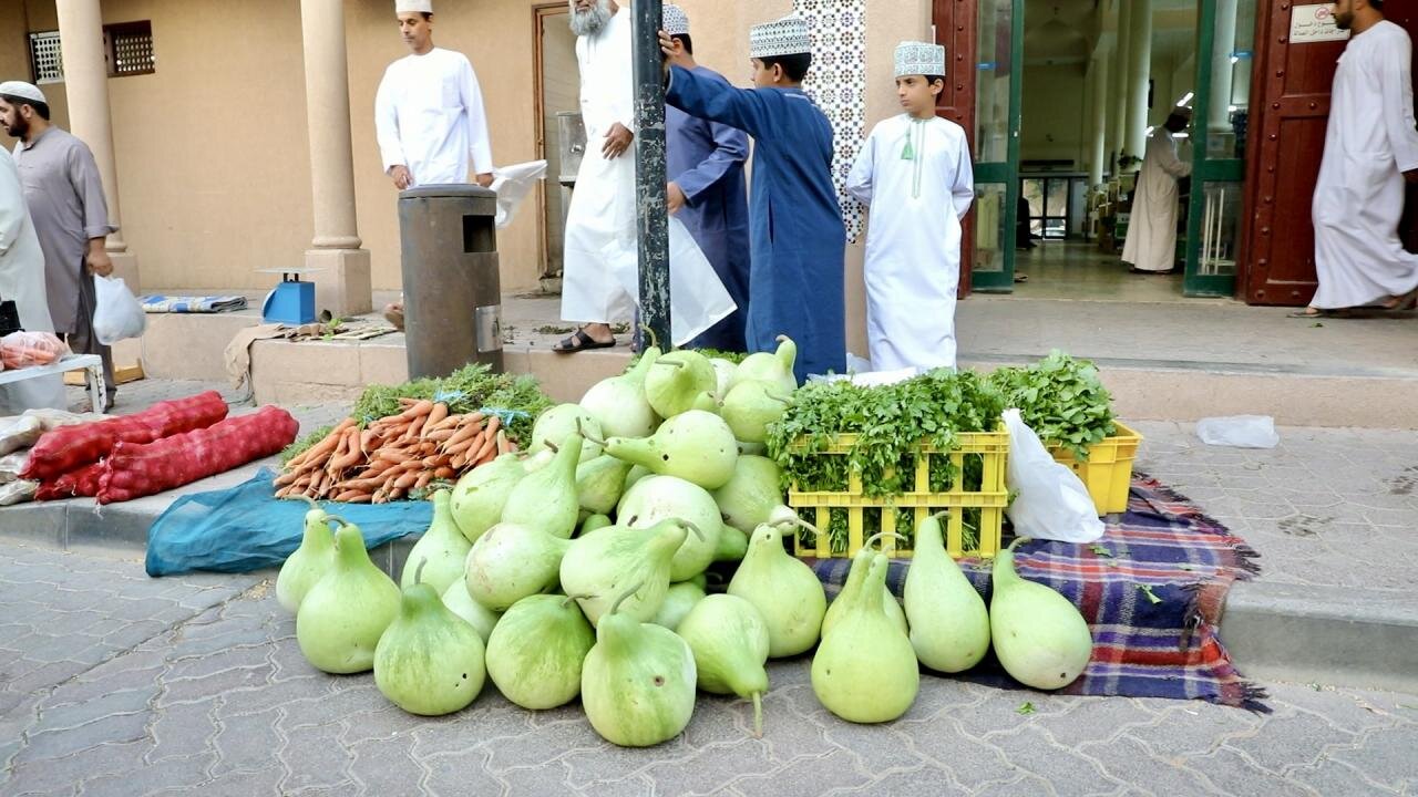 Umman; Halkın toplu iftar sofraları ve camiilerde buluştuğu yer