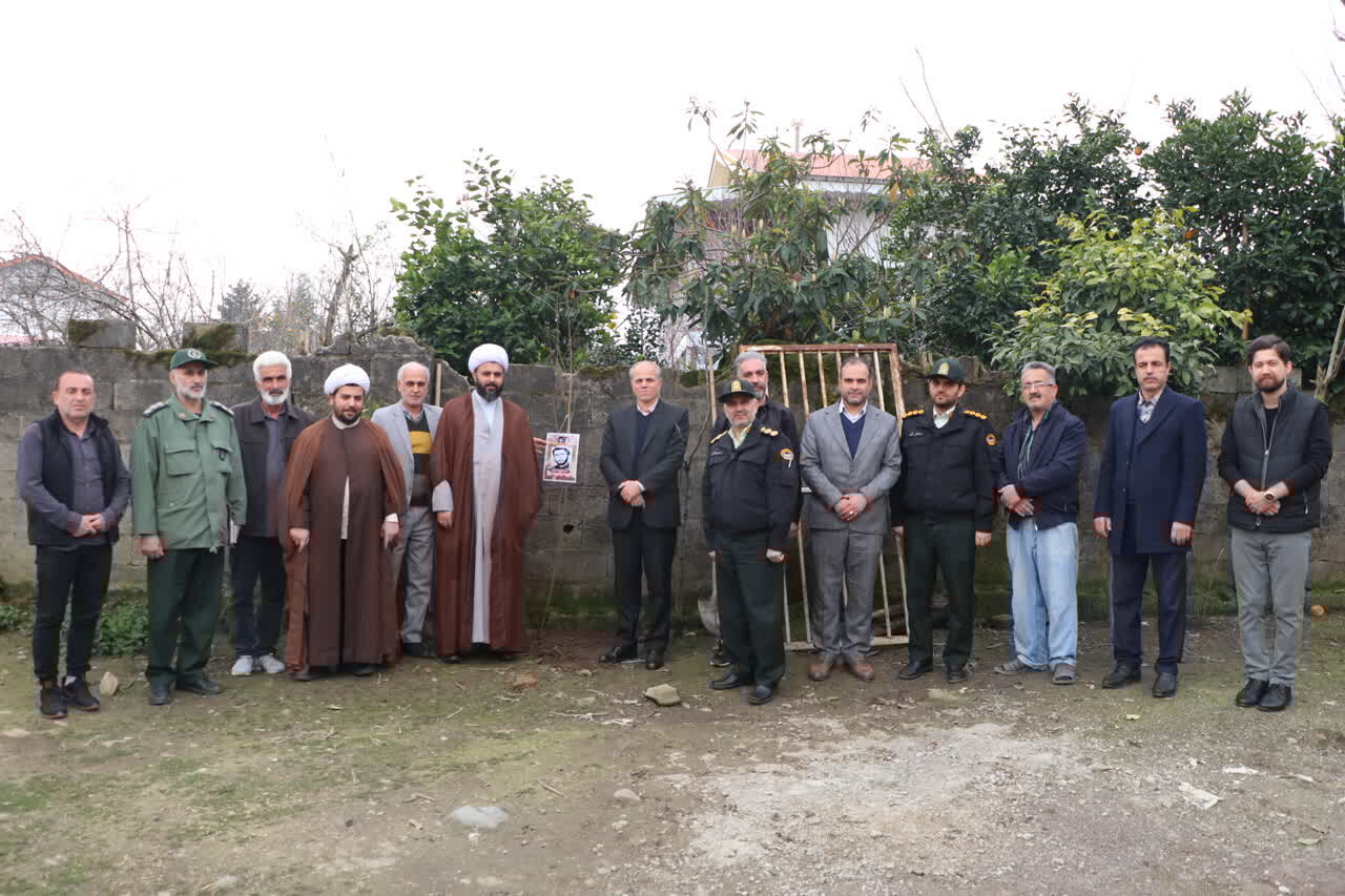 کاشت نهال به نام شهیدان رمضانپور و امیدی در شفت