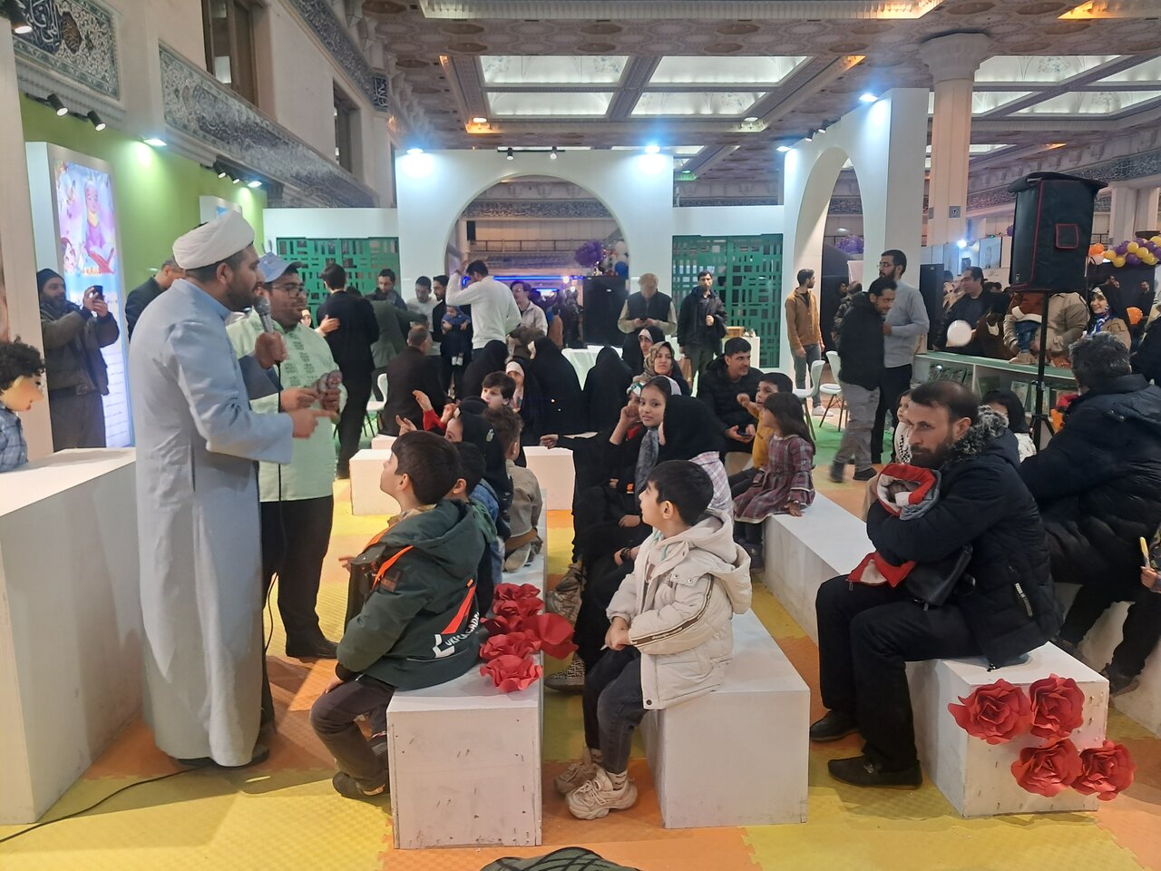 برپایی غرفه کانون قرآن خدمت رضوی منطقه ۴ در نمایشگاه بینالمللی قرآن