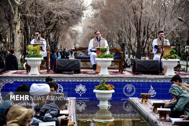 چهارباغ عباسی؛جایی که دلهای بیقرار با نوای نورانی قرآن آرام میگیرند