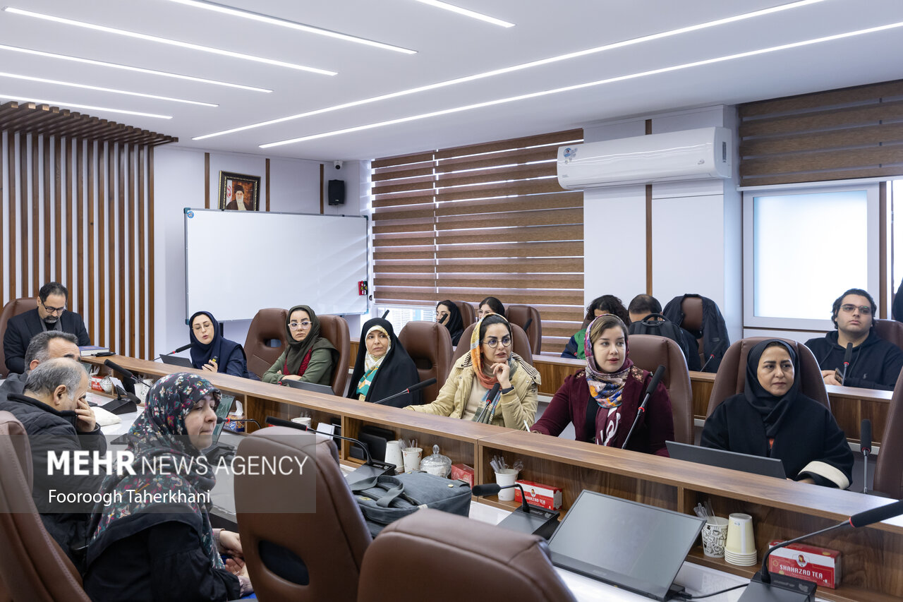 نگارههای خمسه نظامی بررسی شد؛ تاراج سرمایههای ایران! نگارههای خمسه نظامی بررسی شد؛ تاراج سرمایههای ایران!