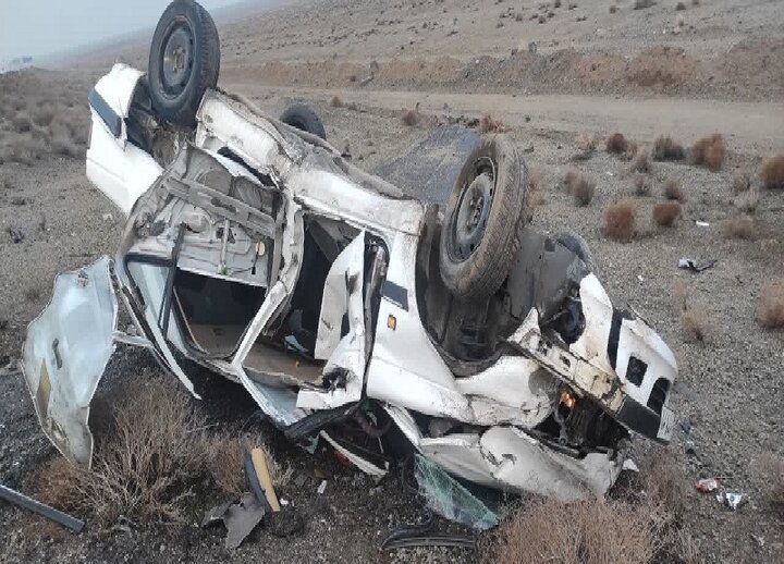 واژگونی و حریق سواری پژو حامل سوخت قاچاق در خراسانجنوبی