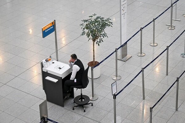 Strikes disrupt hundreds of flights at 13 airports in Germany