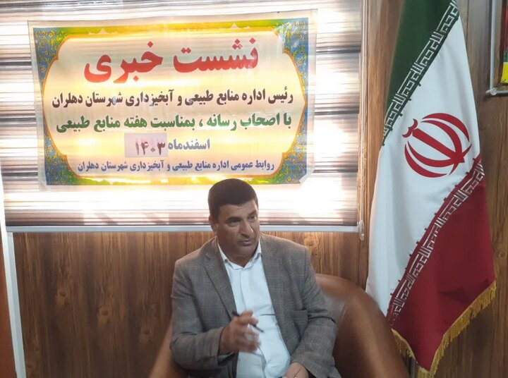 ۲۰۰ هزار هکتار از اراضی شهرستان دهلران را بیابان تشکیل داده است ۲۰۰ هزار هکتار از اراضی شهرستان دهلران را بیابان تشکیل داده است