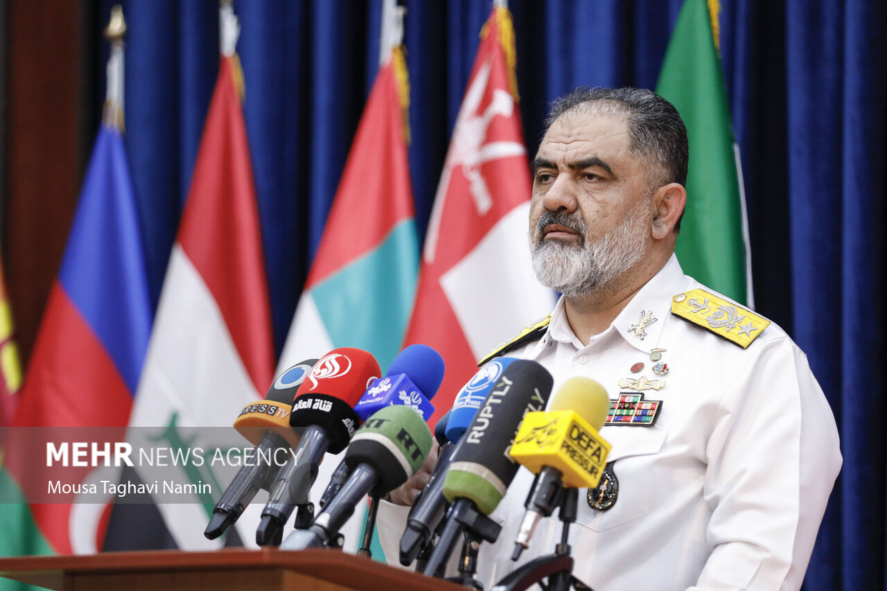 Mehr News Agency - Presser of Iran navy cmdr. Irani at 2025 Combined ...