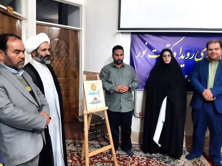 کتابت قرآن توسط دانش آموزان خوشنویس کاشمری